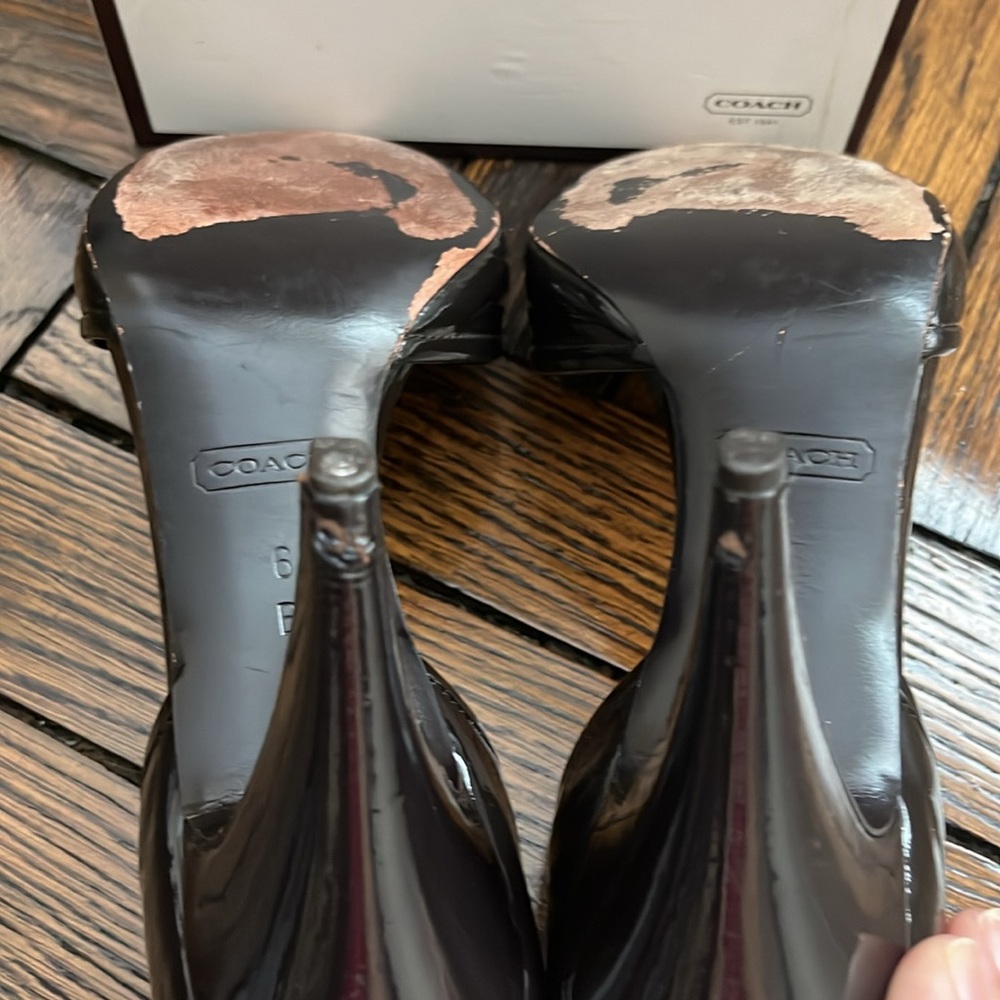 Coach Chestnut Belinda Soft Patent Heels size 6 - Picture 5 of 7